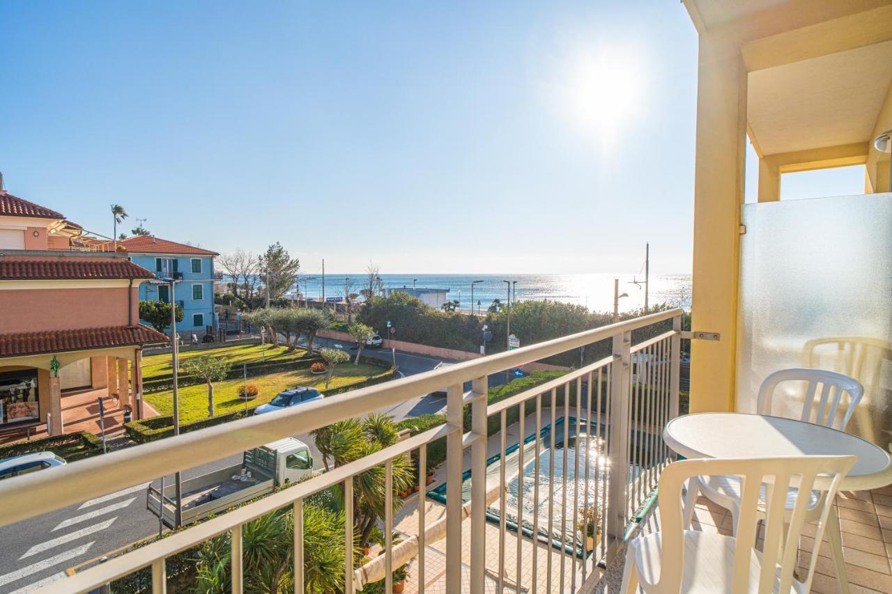 Residence Villa Gloria Borgio Verezzi Luaran gambar