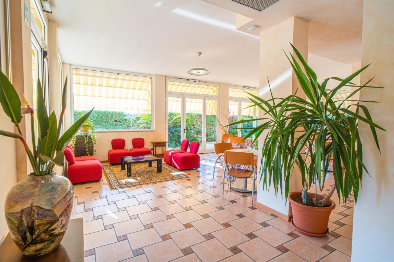 Residence Villa Gloria Borgio Verezzi Luaran gambar