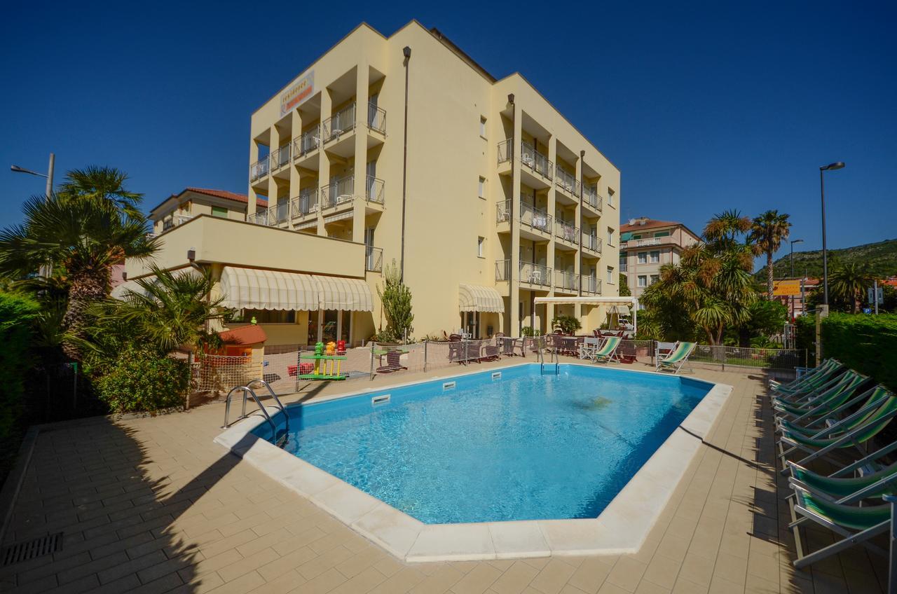 Residence Villa Gloria Borgio Verezzi Luaran gambar